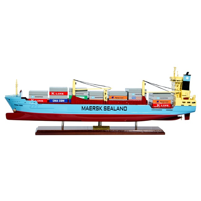 Грузовое судно "Maersk Ferrol" 69 х 12 х 26 см